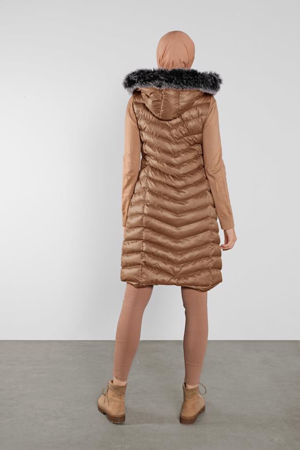 Hijab clothing  FAUX-FUR-TRIM HOODED PUFFER GILET 673 - TRENDTESETTÜR