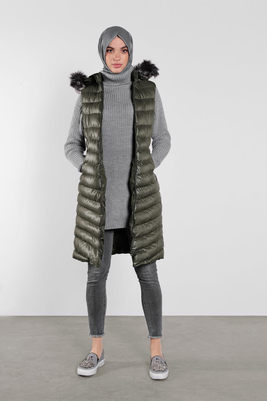 Hijab clothing KHAKI FAUX-FUR-TRIM HOODED PUFFER GILET 673