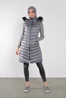 Tesettür giyim GRİ KAPÜŞONU KÜRKLÜ ŞİŞME YELEK 673 