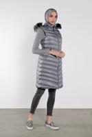 Tesettür giyim GRİ KAPÜŞONU KÜRKLÜ ŞİŞME YELEK 673 