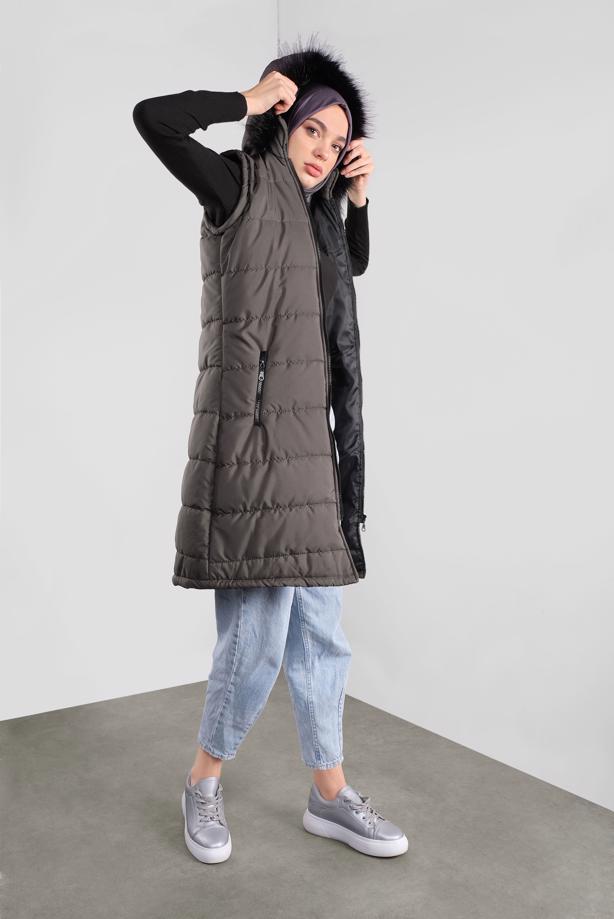 Vêtements hijab  FAUX-FUR-TRIM HOODED GILET 1000  - TRENDTESETTÜR