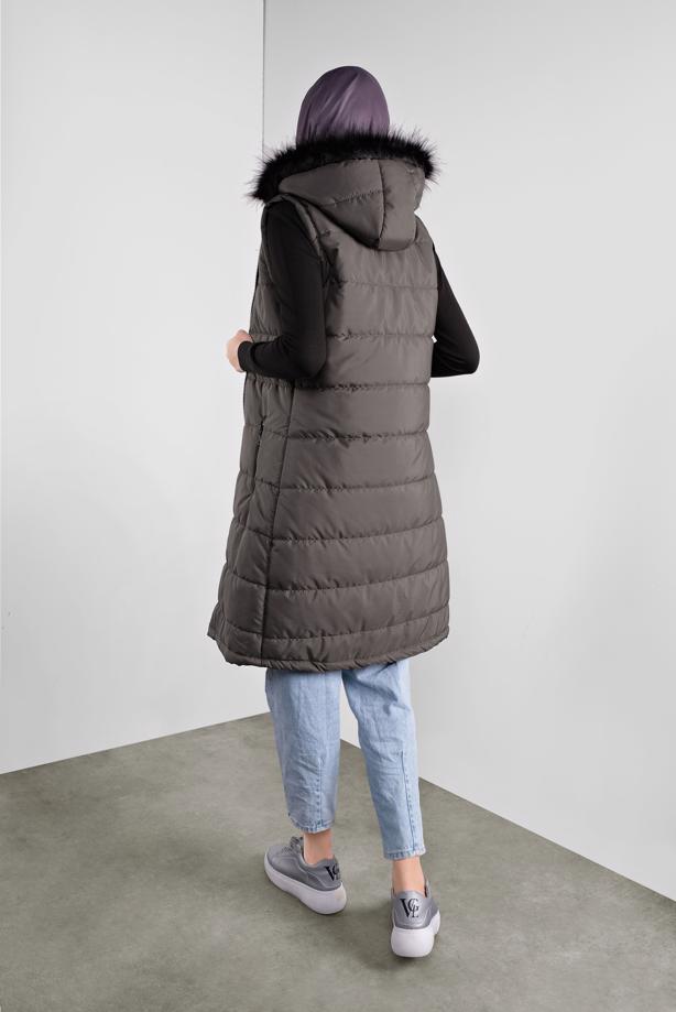 Vêtements hijab  FAUX-FUR-TRIM HOODED GILET 1000  - TRENDTESETTÜR