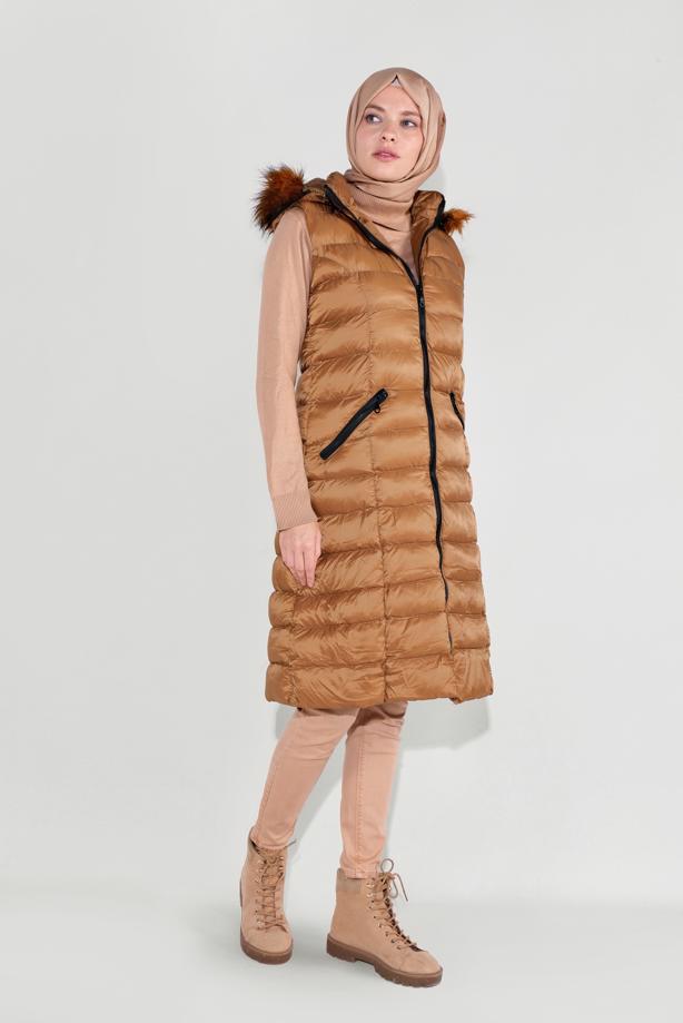 Vêtements hijab  FAUX-FUR-TRIM HOODED GILET 1932 - TRENDTESETTÜR