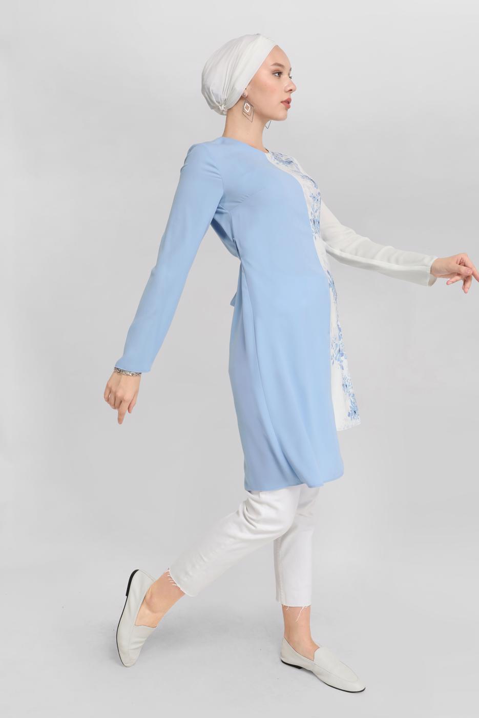 Tesettür giyim MAVİ ALVİNA ÇİÇEK DESENLİ KUŞAKLI TUNİK T 40865