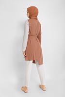 Tesettür giyim KAHVE ALVİNA ÇİÇEK DESENLİ KUŞAKLI TUNİK T 40865