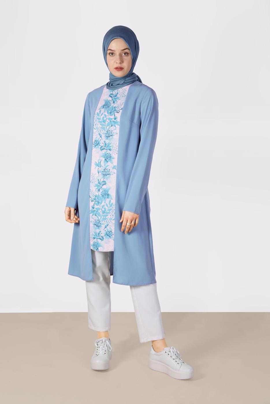 Tesettür giyim MAVİ ALVİNA ÇİÇEK DESENLİ ASİMETRİK KESİM TUNİK T 40879