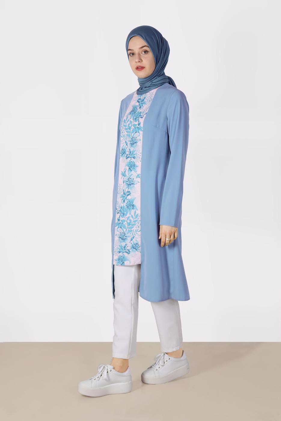 Tesettür giyim MAVİ ALVİNA ÇİÇEK DESENLİ ASİMETRİK KESİM TUNİK T 40879
