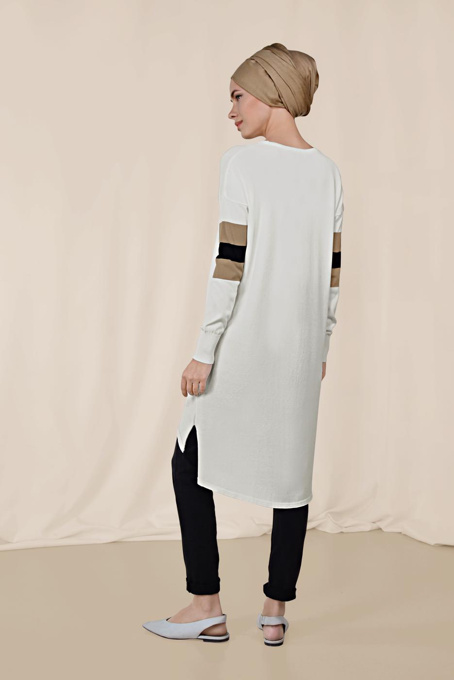 Tesettür giyim KREM  ALVİNA YANLARI YIRTMAÇLI TUNİK 4140