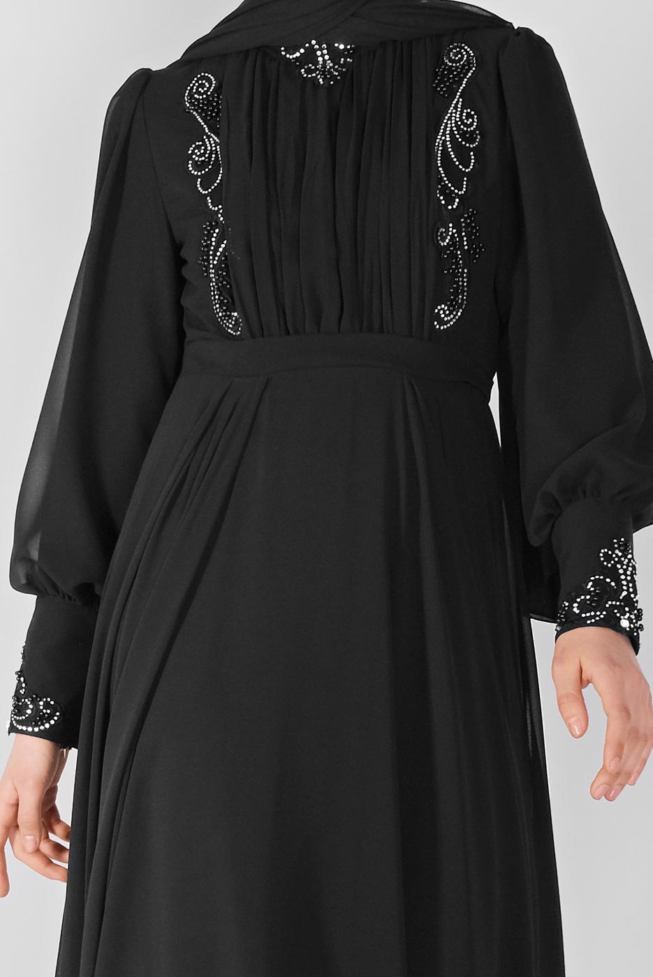 Tesettür giyim SİYAH NAKIŞLI BONCUKLU ABİYE 18725 