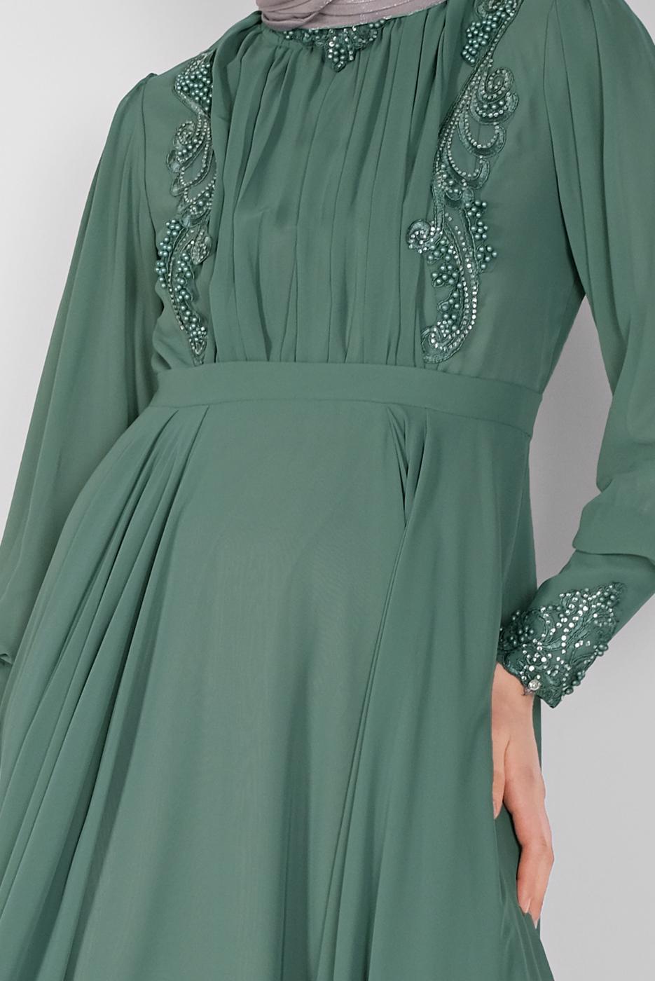 Tesettür giyim YEŞİL NAKIŞLI BONCUKLU ABİYE 18725 
