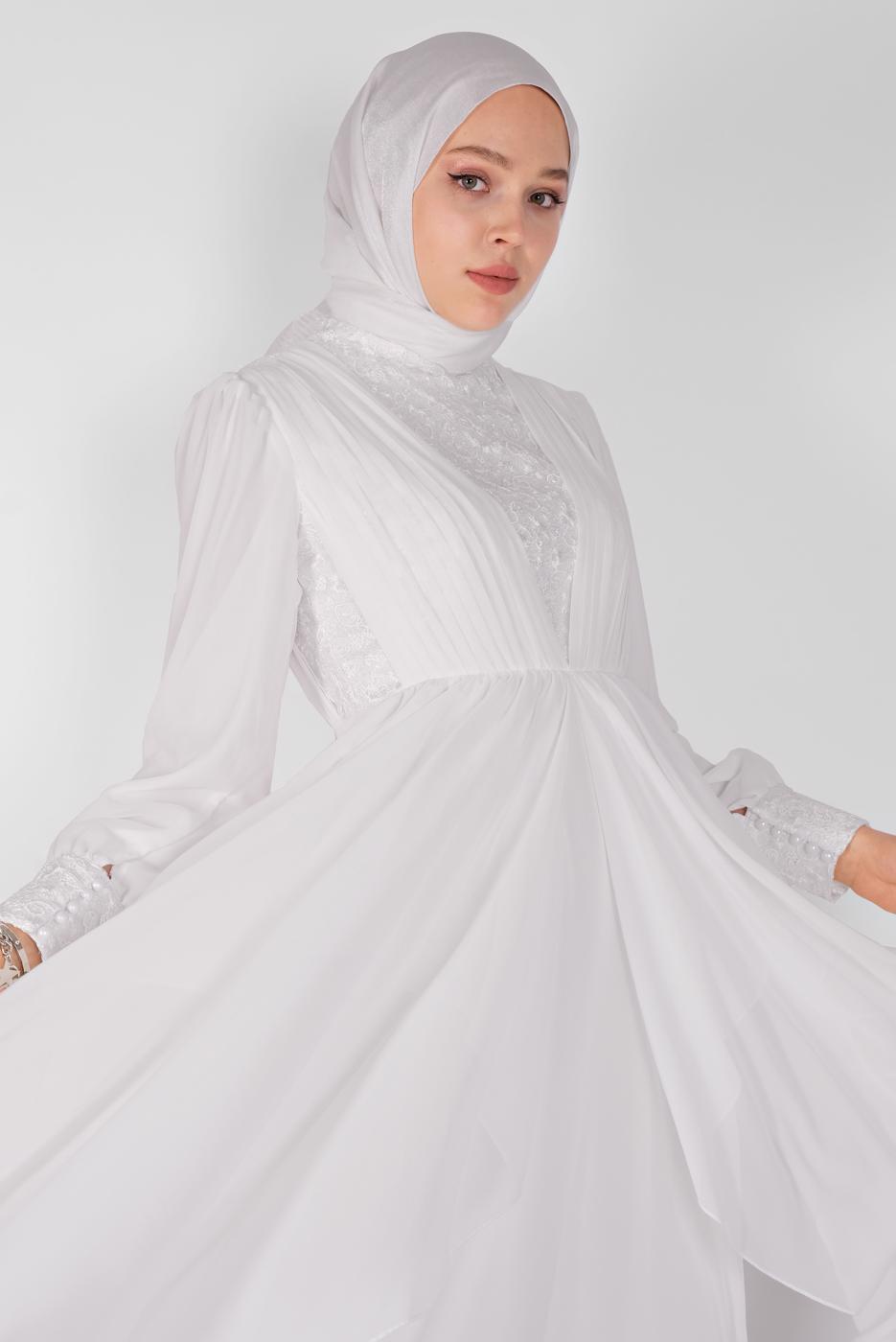 Tesettür giyim BEYAZ NAKIŞ İŞLEMELİ ABİYE ELBİSE 42110