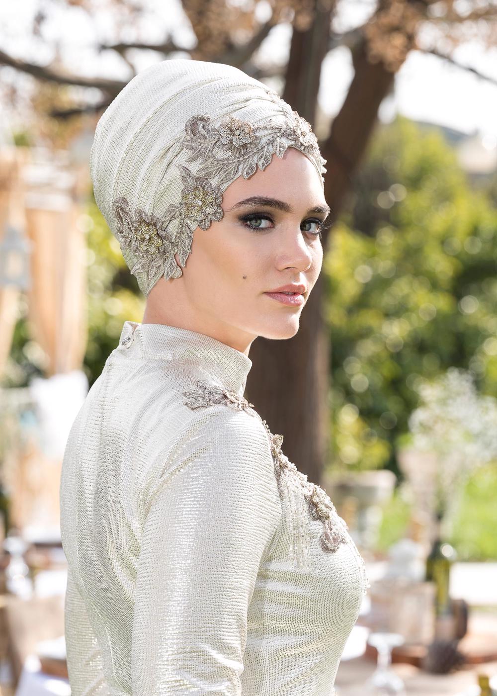 Tesettür giyim KREM ALVİNA HAKİM YAKA ABİYE İŞLEMELİ İKİLİ ELBİSE 5487	