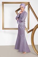 Tesettür giyim MOR  ALVİNA VOLAN DETAYLI BALIK MODEL SİMLİ ABİYE 5550