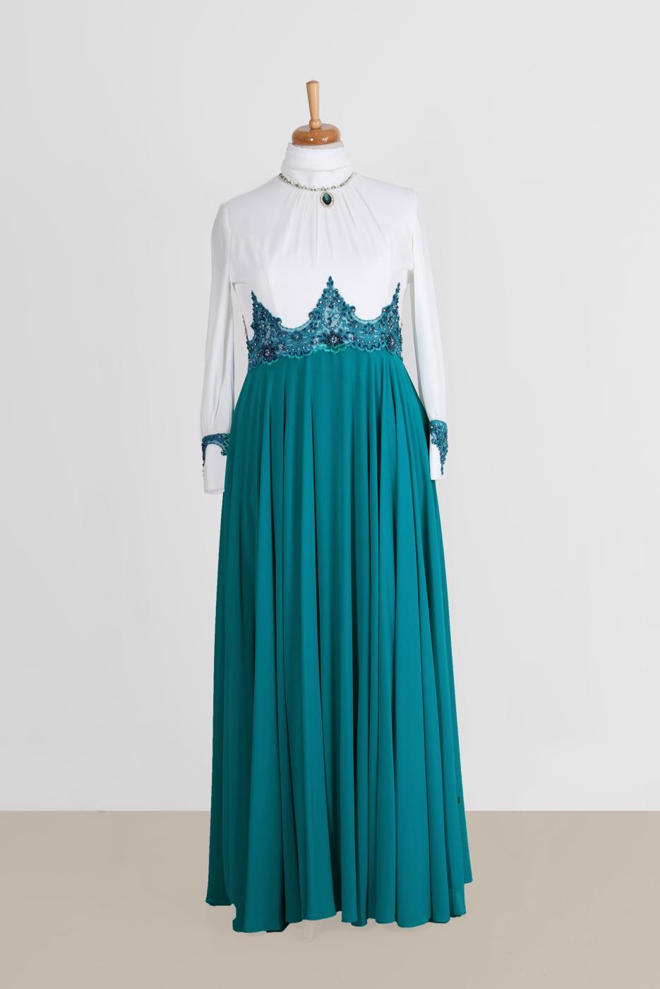 Vêtements hijab BLEU ALVİNA GEM DETAIL GUIPURED ROBE DE SOIRÉE EN MOUSSELINE 5952