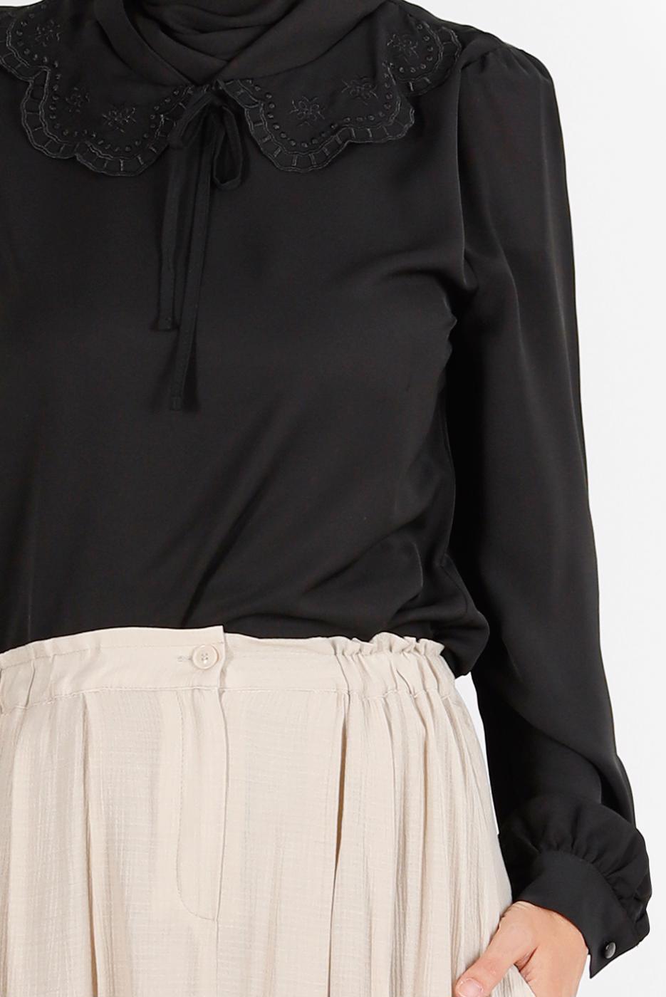 Tesettür giyim SİYAH ALVİNA YAKASI NAKIŞLI BLUZ 40780 
