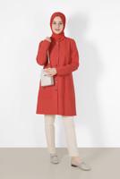 Tesettür giyim KIRMIZI ALVİNA TORBA CEPLİ BOYDAN DÜĞMELİ CEKET 4001