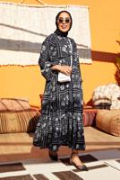 Tesettür giyim SİYAH KUŞAKLI YUVARLAK YAKA ÇİÇEK DESENLİ ELBİSE  640000 