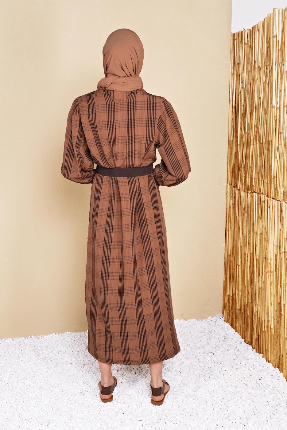 Tesettür giyim TABA BELİ KUŞAKLI ÇİZGİLİ ELBİSE 0354 