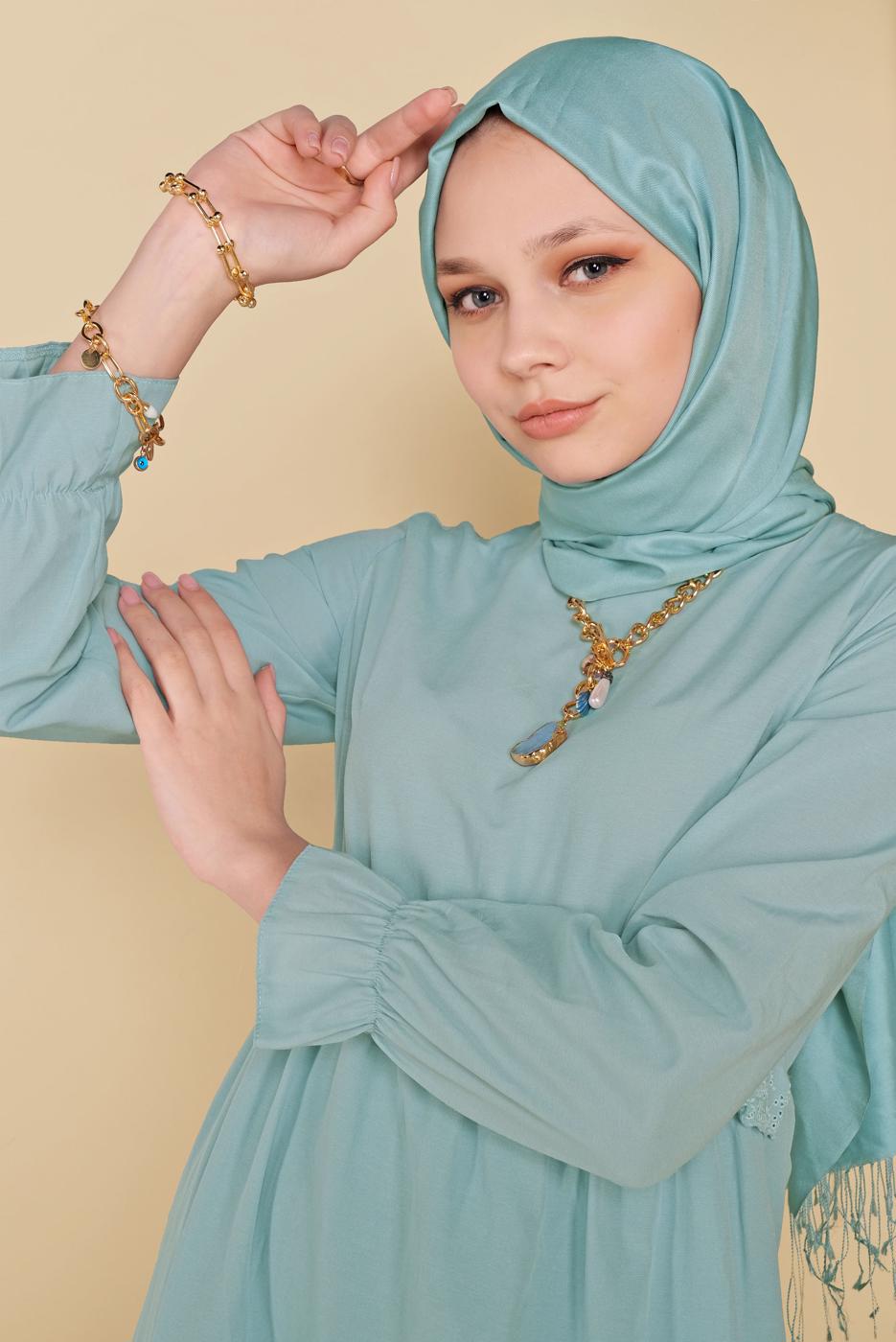 Tesettür giyim YEŞİL MANŞETLERİ LASTİKLİ VOLANLI ELBİSE 2534