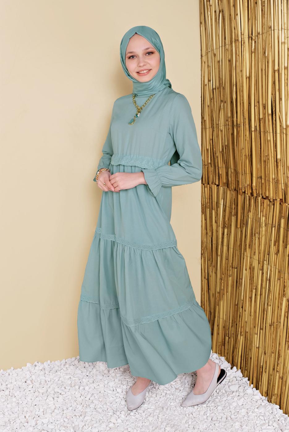 Tesettür giyim YEŞİL MANŞETLERİ LASTİKLİ VOLANLI ELBİSE 2534
