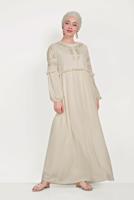 Tesettür giyim EKRU ALVİNA DÜĞMELİ NAKIŞLI ELBİSE 40500 