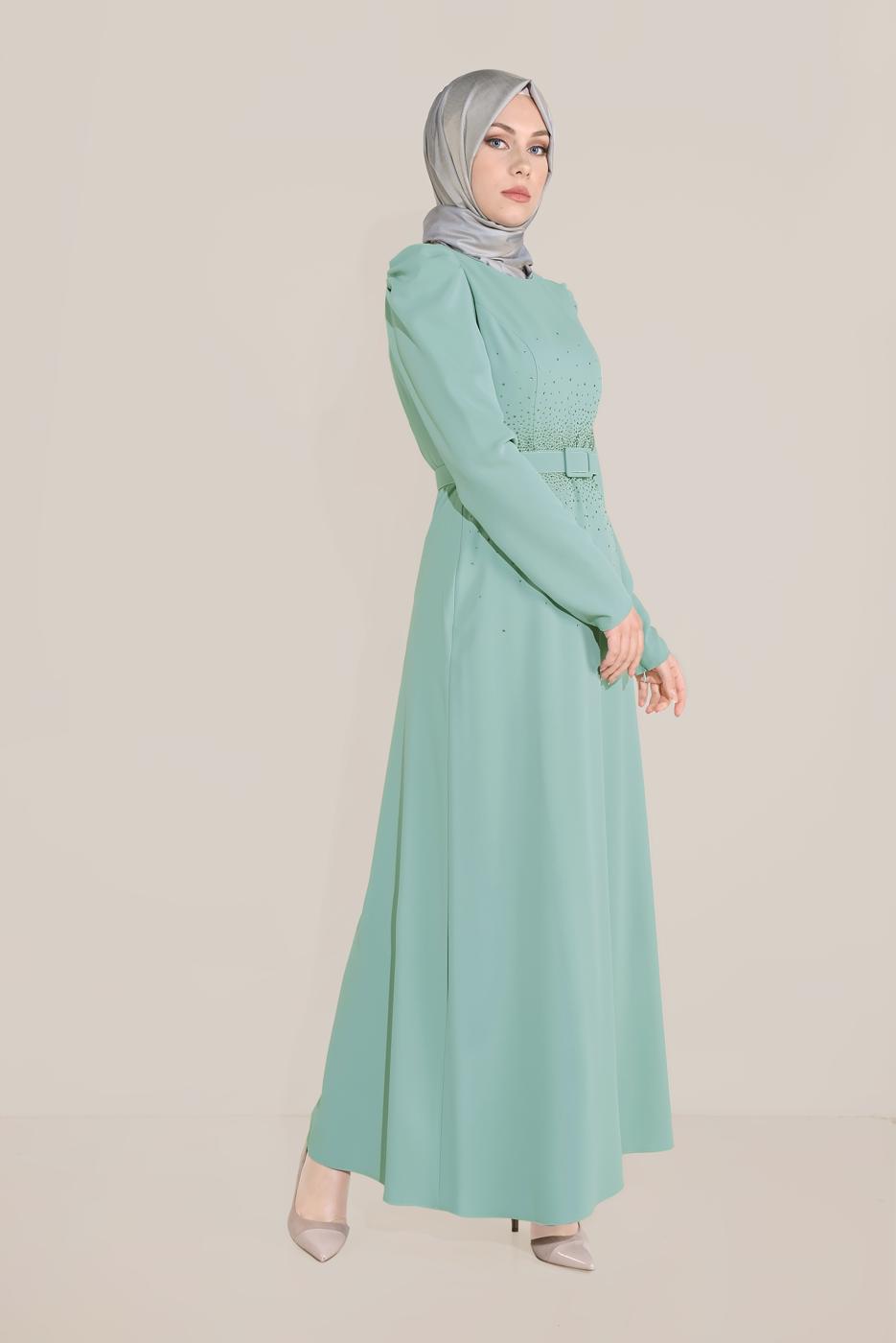 Tesettür giyim YEŞİL ALVİNA İŞLEMELİ KEMERLİ ELBİSE T 40586