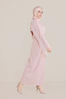 Tesettür giyim PUDRA ALVİNA KOLLARI VE SIRTI PÜSKÜLLÜ KEMERLİ ELBİSE T 40626