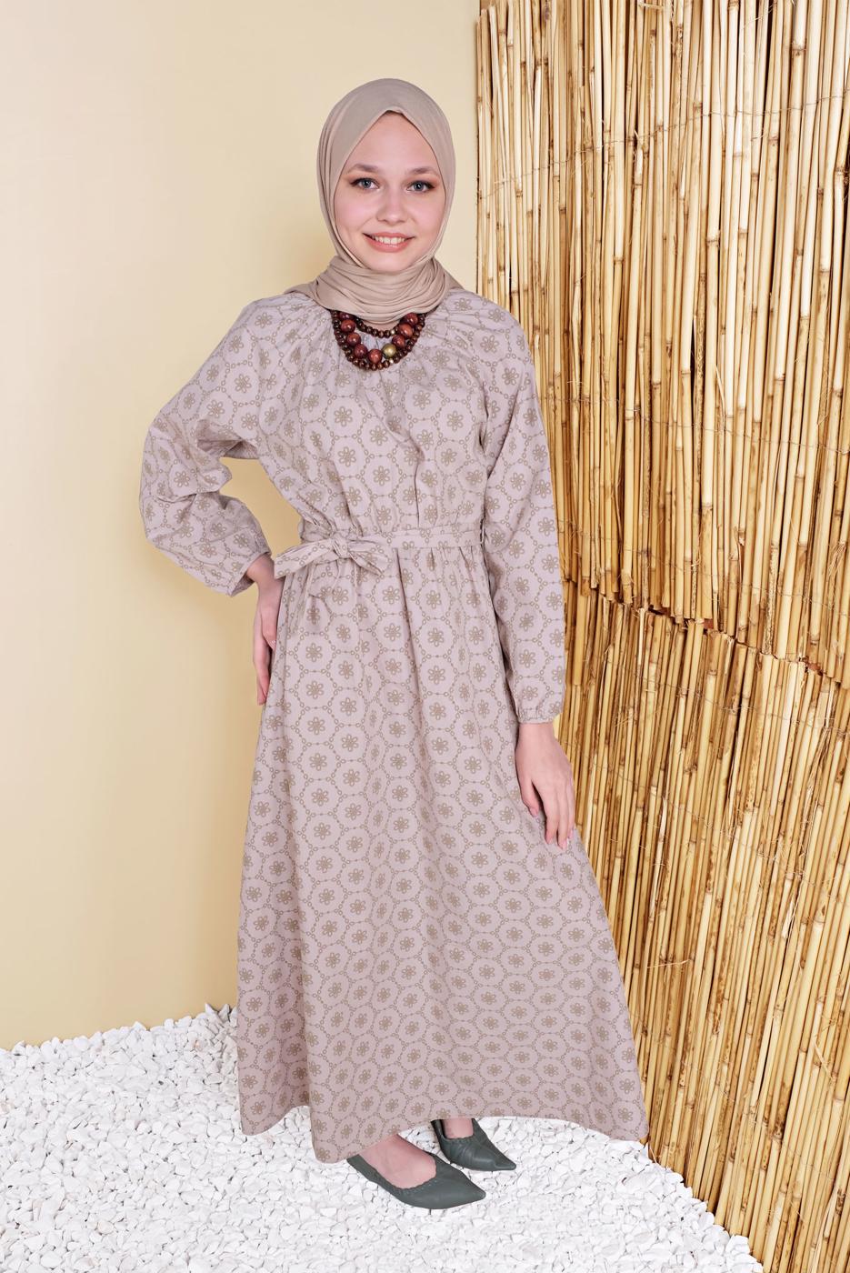 Tesettür giyim BEJ DESENLİ KUŞAKLI ELBİSE  4101 