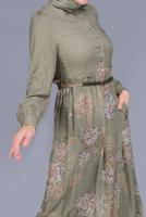 Tesettür giyim HAKİ ALVİNA ÇİÇEKLİ FERMUARLI ELBİSE T 41549