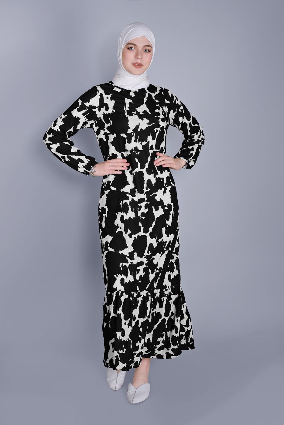 Tesettür giyim SİYAH DESENLİ ETEK UCU VOLANLI ELBİSE 4276