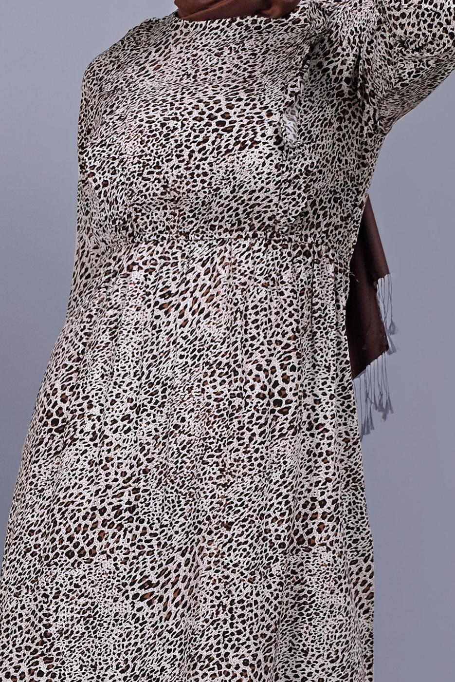 Tesettür giyim BEJ PAMUKLU LEOPAR DESENLİ ELBİSE 8325 