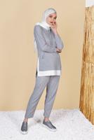 Tesettür giyim GRİ KAPÜŞONLU PARÇA DETAYLI İKİLİ PANTOLONLU EŞOFMAN TAKIMI 0555