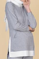 Tesettür giyim GRİ KAPÜŞONLU PARÇA DETAYLI İKİLİ PANTOLONLU EŞOFMAN TAKIMI 0555