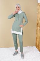 Tesettür giyim YEŞİL KAPÜŞONLU PARÇA DETAYLI İKİLİ PANTOLONLU EŞOFMAN TAKIMI 0555