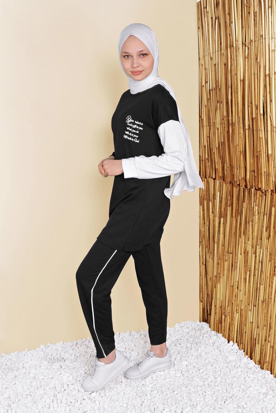 Tesettür giyim SİYAH YAZI BASKILI İKİLİ PANTOLONLU EŞOFMAN TAKIMI 2056
