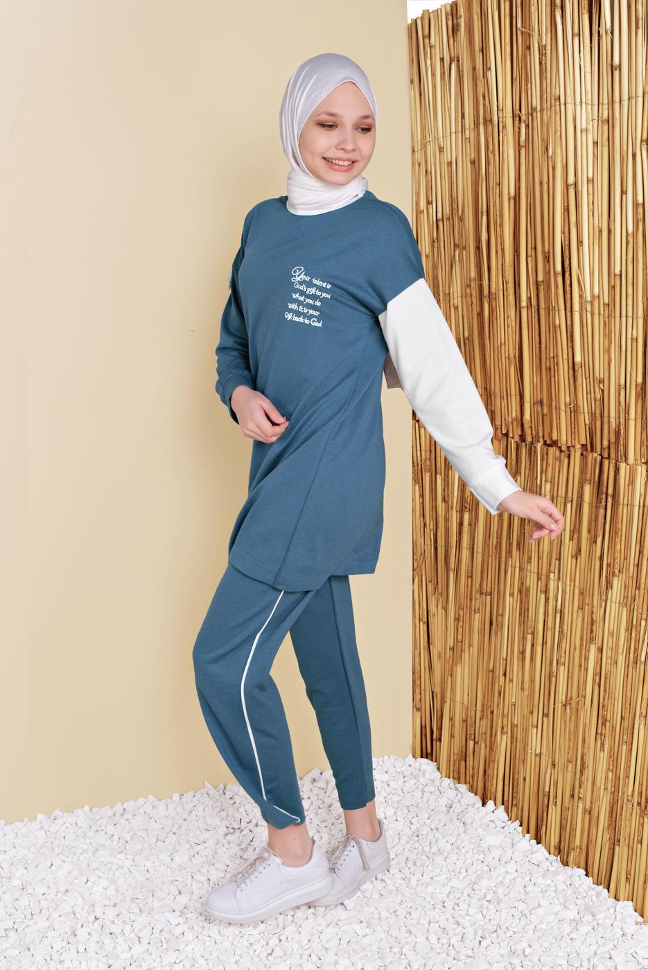 Tesettür giyim LACİVERT YAZI BASKILI İKİLİ PANTOLONLU EŞOFMAN TAKIMI 2056