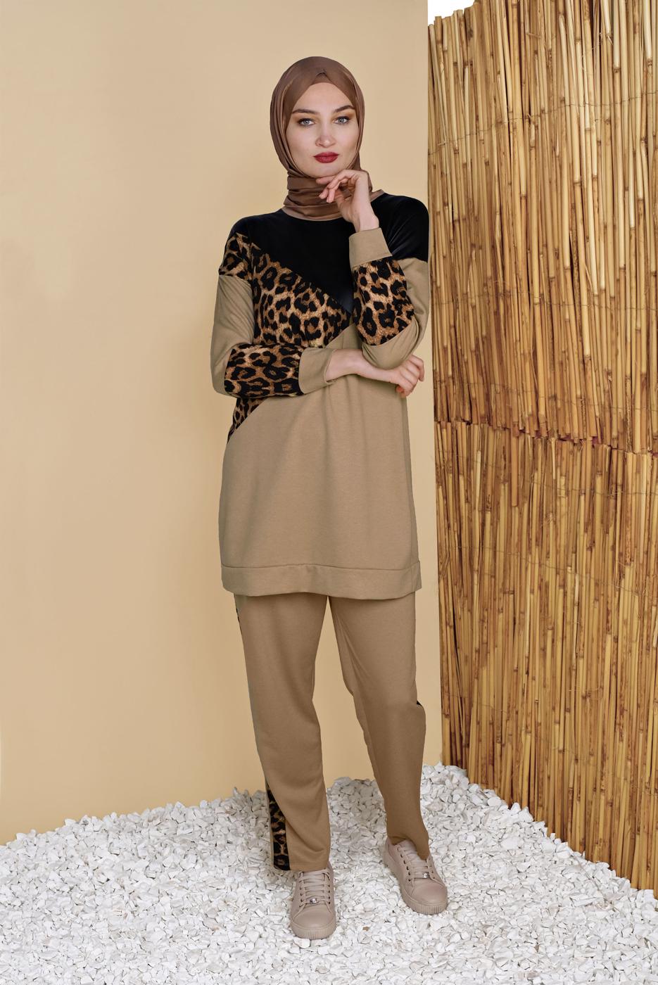 Tesettür giyim KAHVE LEOPAR VE DERİ DETAYLI EŞOFMAN TAKIMI 2156 