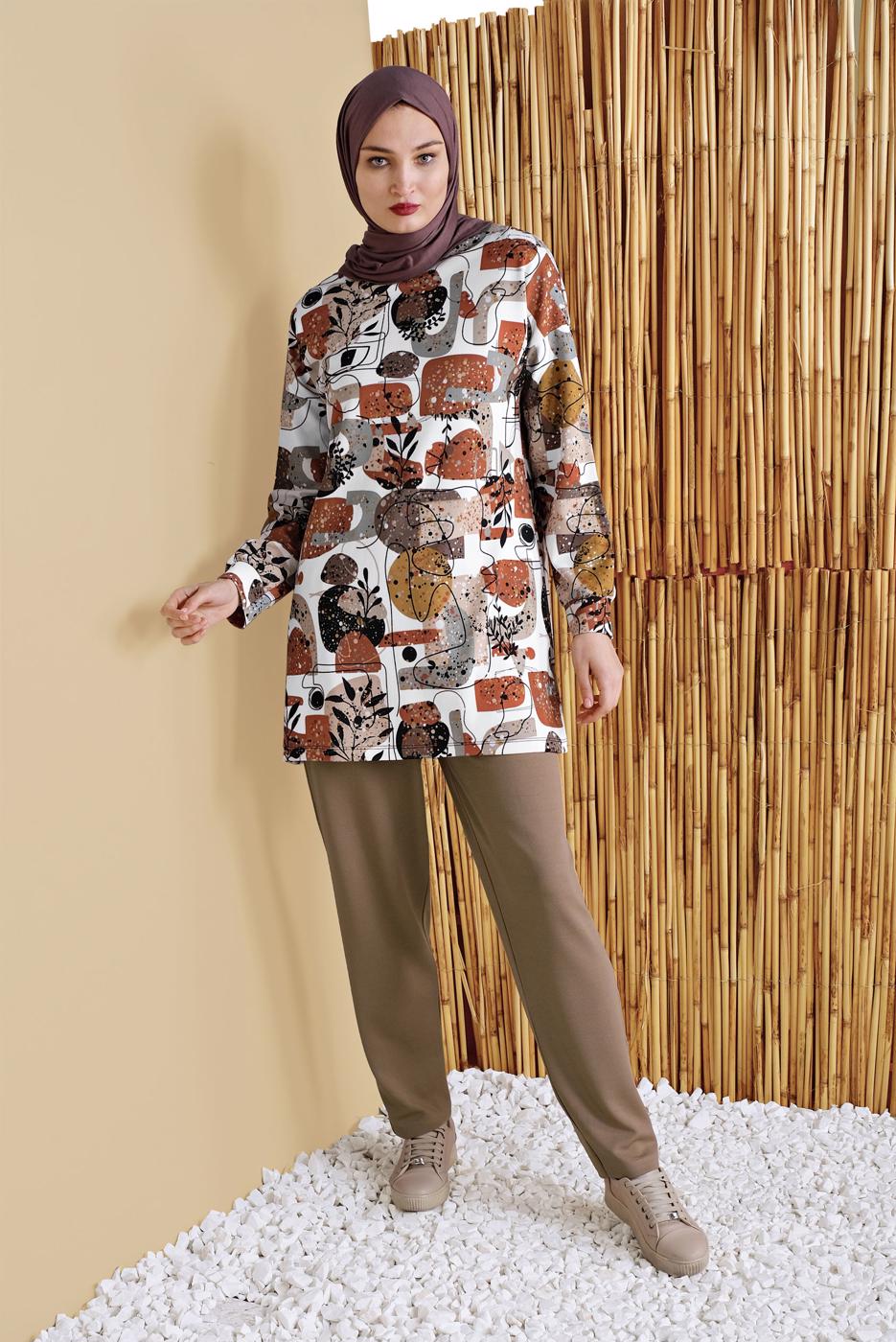 Vêtements hijab BEIGE ENSEMBLE DE SURVÊTEMENT AVEC PANTALON COLORÉ 6556