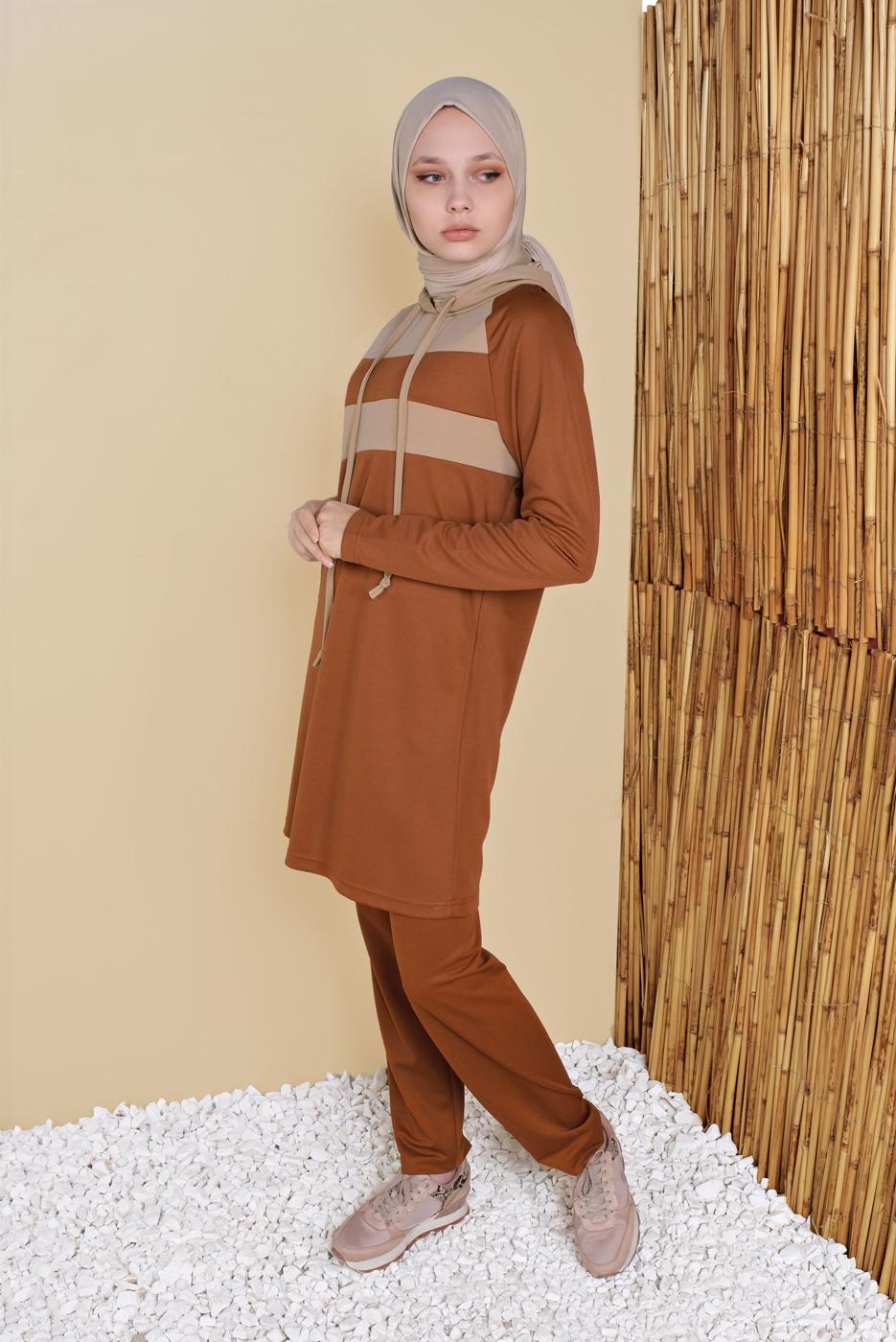 Tesettür giyim TABA İKİ RENKLİ KAPÜŞONLU EŞOFMAN TAKIM 7555 