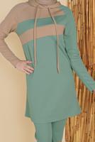 Tesettür giyim YEŞİL İKİ RENKLİ KAPÜŞONLU EŞOFMAN TAKIM 7555 