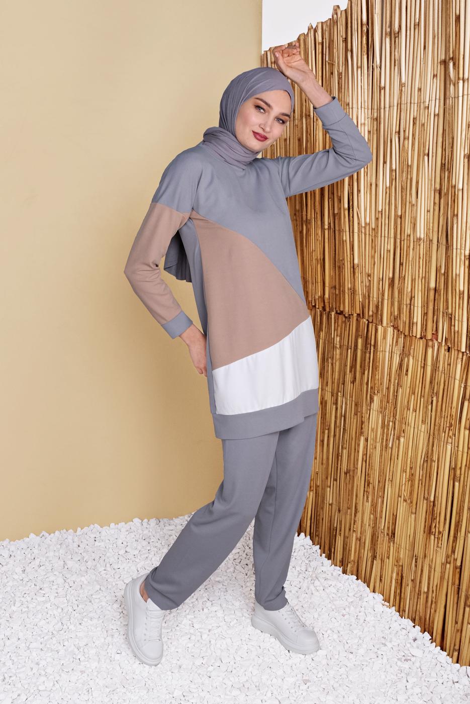 Tesettür giyim GRİ BİSİKLET YAKA İKİLİ PANTOLONLU EŞOFMAN TAKIMI 8555