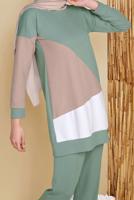 Tesettür giyim YEŞİL BİSİKLET YAKA İKİLİ PANTOLONLU EŞOFMAN TAKIMI 8555