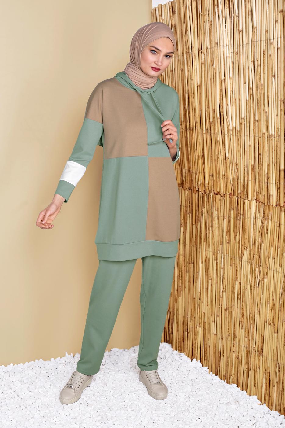 Tesettür giyim YEŞİL KARELİ ÜÇ RENKLİ PANTOLONLU EŞOFMAN TAKIM  9555