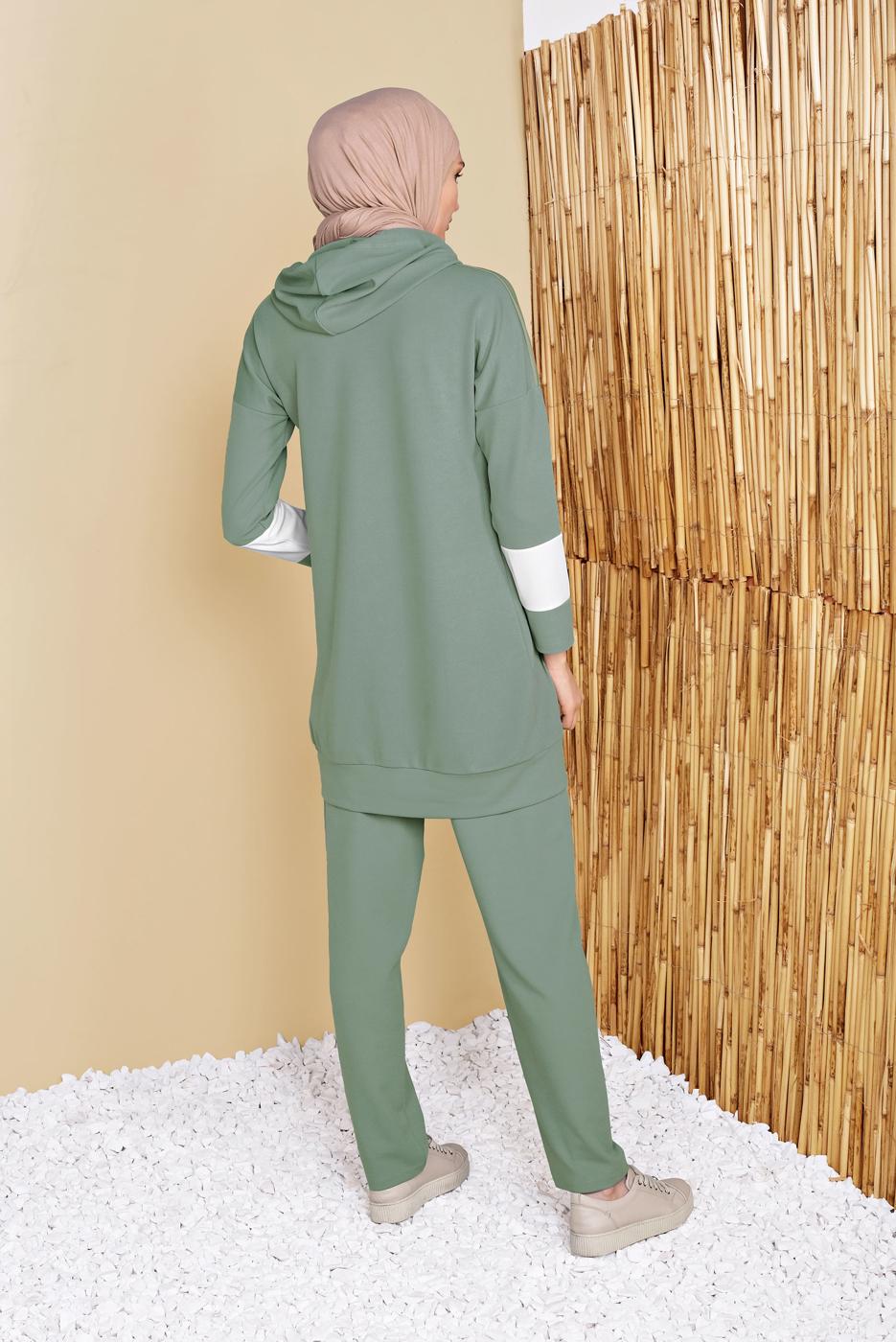 Tesettür giyim YEŞİL KARELİ ÜÇ RENKLİ PANTOLONLU EŞOFMAN TAKIM  9555