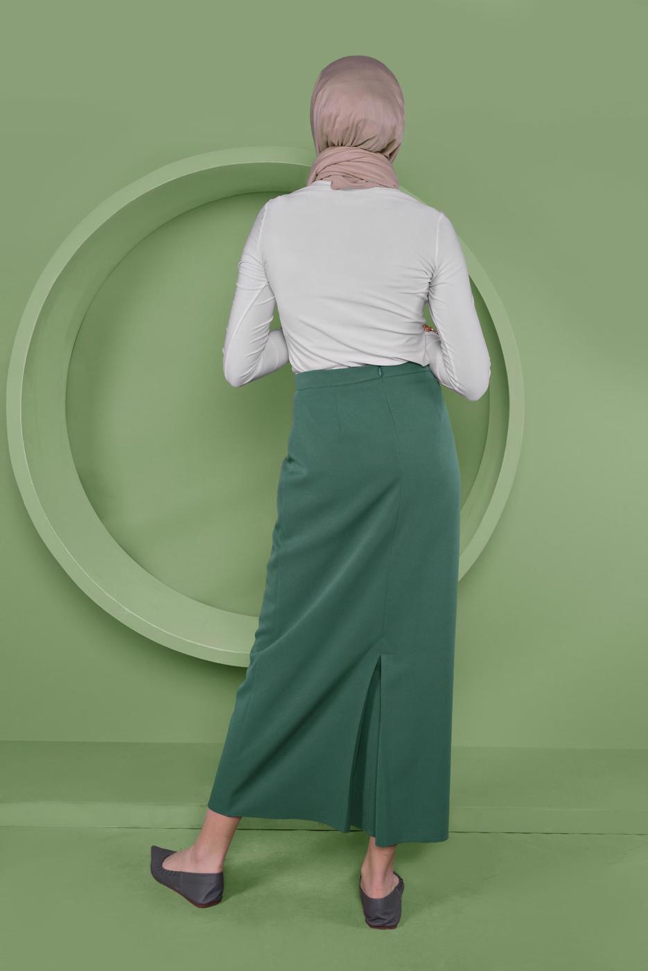 Tesettür giyim YEŞİL ALVİNA DÜZ KESİM ETEK T 60060