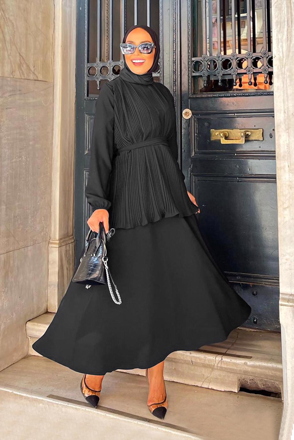 Tesettür giyim SİYAH DRAPELİ KUŞAKLI ETEKLİ TAKIM 0710 