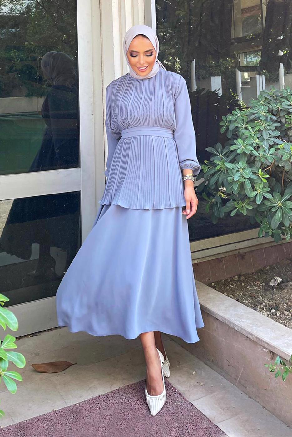 Tesettür giyim GRİ DRAPELİ KUŞAKLI ETEKLİ TAKIM 0710 