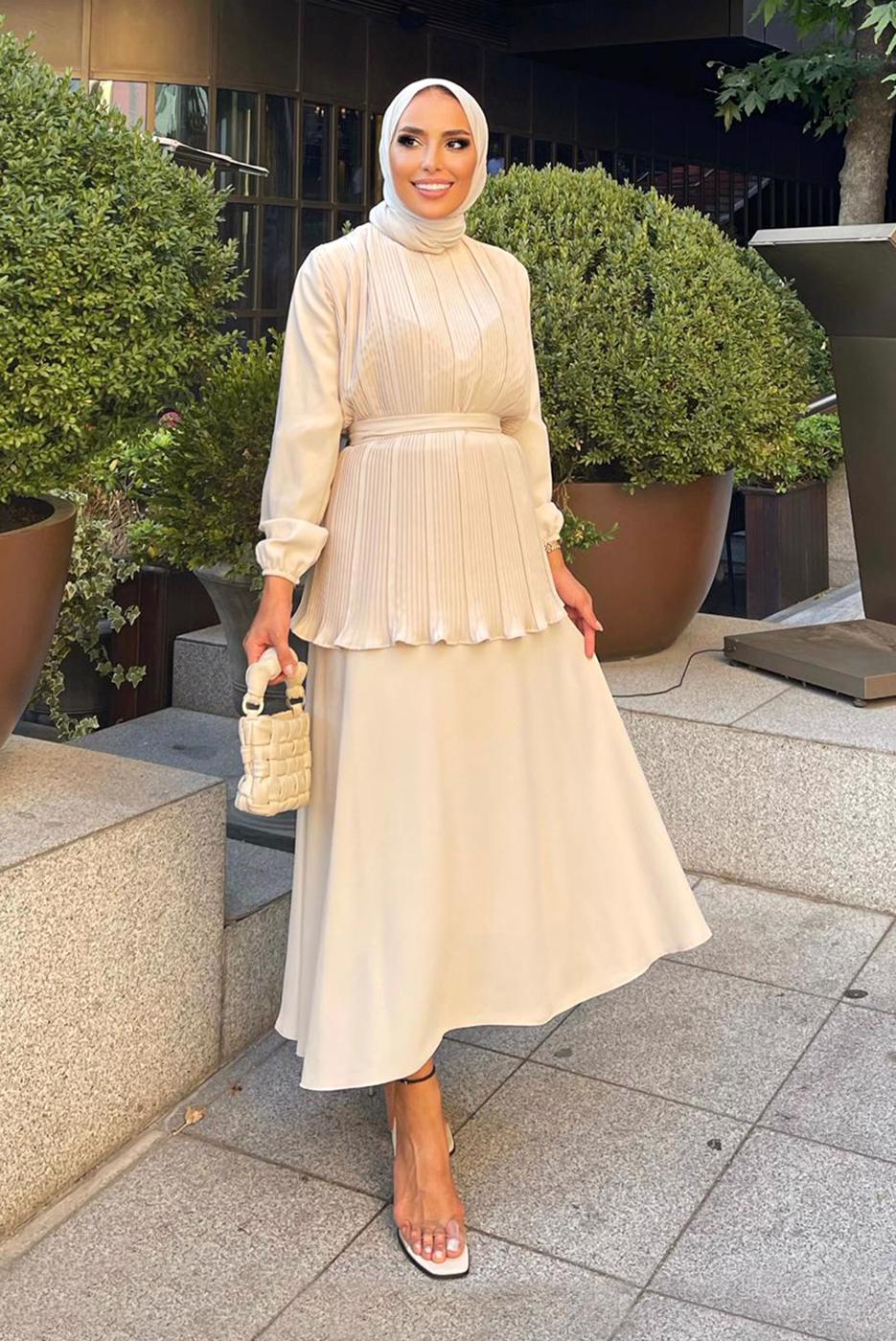 Tesettür giyim BEJ DRAPELİ KUŞAKLI ETEKLİ TAKIM 0710 