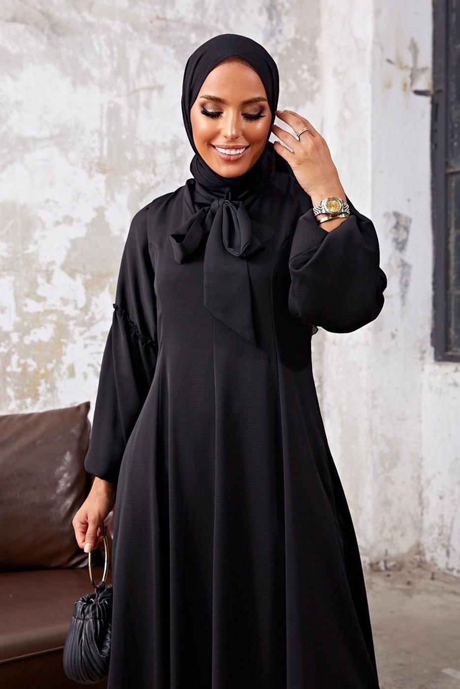 Vêtements hijab NOIR COSTUME 2 PIÈCES AVEC ROBE À VOLANTS 7110
