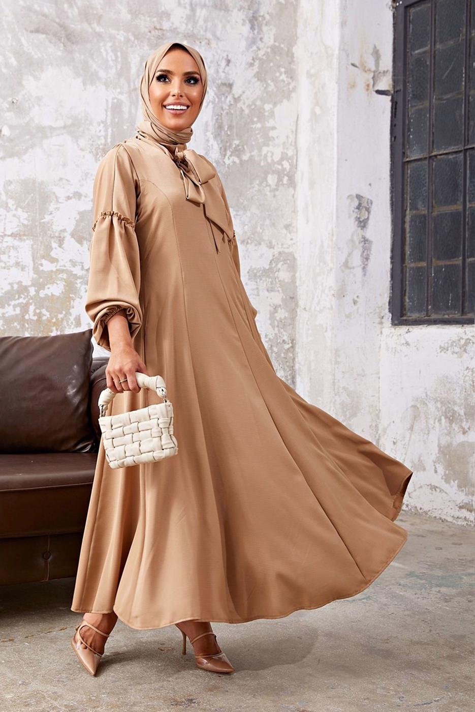 Vêtements hijab BRUN COSTUME 2 PIÈCES AVEC ROBE À VOLANTS 7110